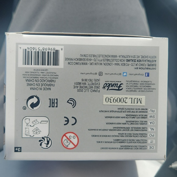 Formal Paul Atreides Funko PoP Movies 1031 - Picture 4 of 4